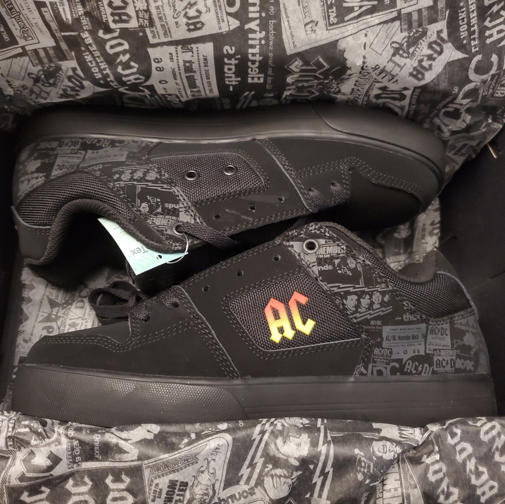 BNWT Mens DC AC/DC Shoes, Size 9.5 - Picture 9 of 12